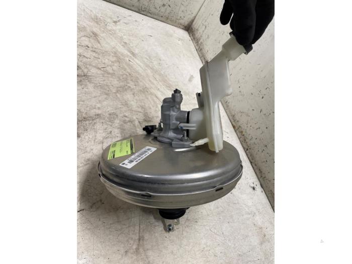 Bromsservo från en Mercedes-Benz A (177.0) 2.0 A-220 Turbo 16V 2020