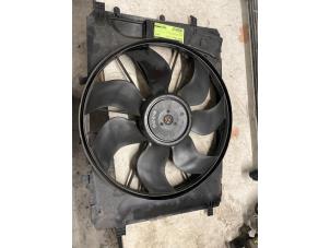 Gebruikte Koelvin Motor Mercedes C Estate (S204) 1.6 C-180K 16V BlueEfficiency Prijs € 120,00 Margeregeling aangeboden door Autodemontage van de Laar