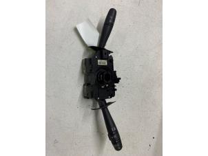 Gebruikte Combilicht links-voor Opel Movano (4A1; 4A2; 4B2; 4B3; 4C2; 4C3) 2.8 DTI Kat. Prijs op aanvraag aangeboden door Autodemontage van de Laar