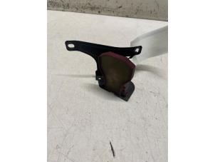 Gebruikte Antenne Versterker Audi A3 Sportback (8VA/8VF) 1.4 TFSI 16V e-tron Prijs € 20,00 Margeregeling aangeboden door Autodemontage van de Laar