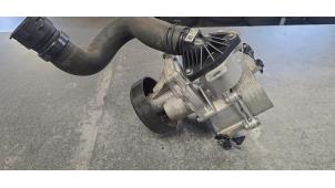 Gebruikte Waterpomp Opel Astra K 1.2 Turbo 12V Prijs € 250,00 Margeregeling aangeboden door Autodemontage van de Laar