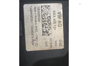 Begagnade Elektrisk bränslemodul Volkswagen Golf VIII (CD1) 2.0 TSI R 16V 4Motion Pris € 70,00 Marginaltabell erbjuds av Autodemontage van de Laar