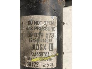 Gebruikte Mac Phersonpoot links-voor Opel Astra Mk.7 1.6 CDTI 16V Prijs € 60,00 Margeregeling aangeboden door Autodemontage van de Laar