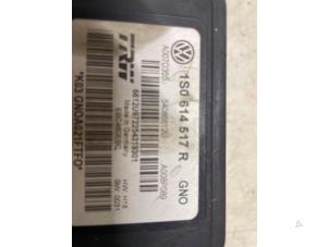 Begagnade ABS-pump Volkswagen Up! (121) 1.0 12V 60 Pris på förfrågan erbjuds av Autodemontage van de Laar