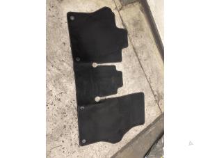 Używane Zestaw dywaników Volkswagen ID.Buzz (EBB/EBJ) Cena € 50,00 Procedura marży oferowane przez Autodemontage van de Laar