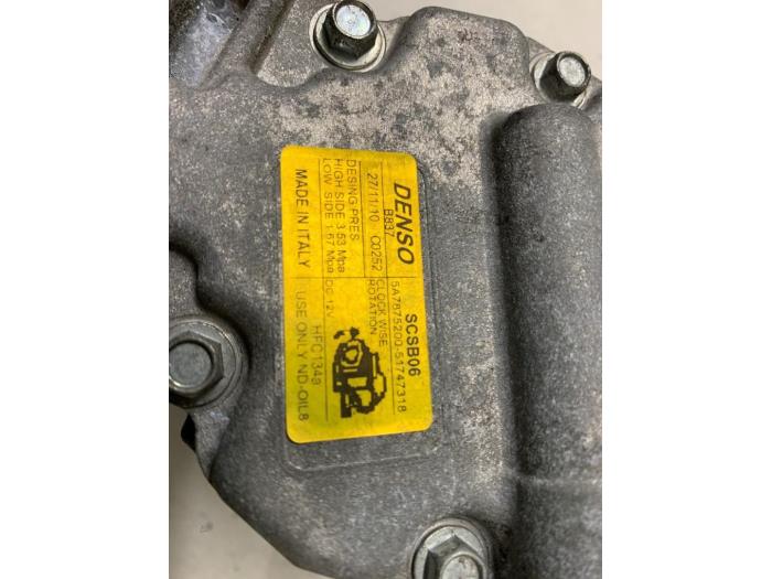 Luftkonditioneringspump från en Abarth 500C/595C/695C 1.4 T-Jet 16V 2011