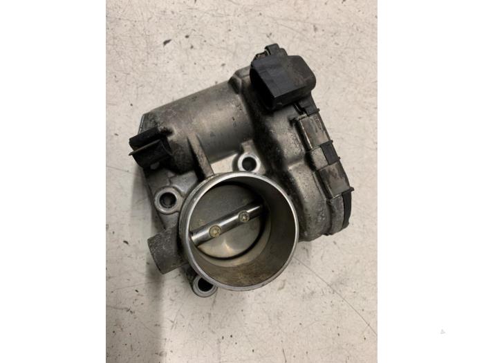 Spjällhus från en Abarth 500C/595C/695C 1.4 T-Jet 16V 2011