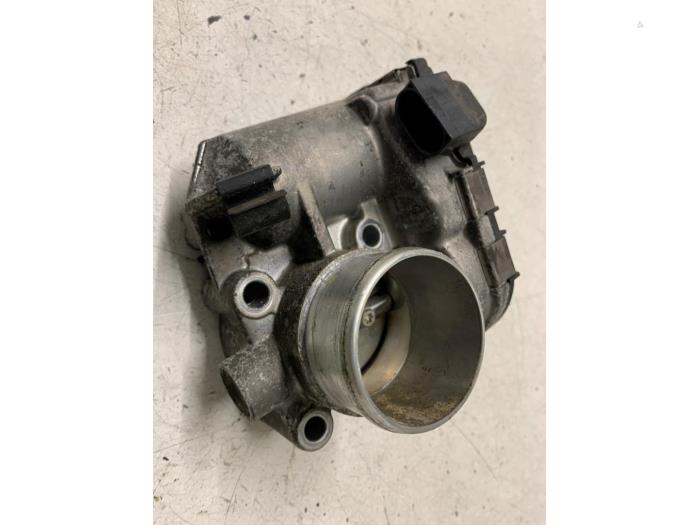 Spjällhus från en Abarth 500C/595C/695C 1.4 T-Jet 16V 2011