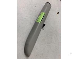 Gebruikte Rolgordijn achter Citroen C4 Picasso (UD/UE/UF) 2.0 16V Autom. Prijs € 25,00 Margeregeling aangeboden door Autodemontage van de Laar