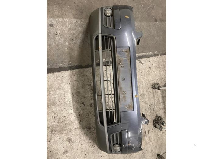 Främre stötfångare från en Ford Focus C-Max 1.6 16V Ti-VCT 2007