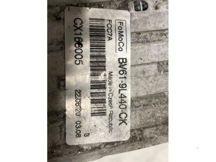 Laddluftkylare från en Ford Transit Connect (PJ2) 1.5 EcoBlue 2020