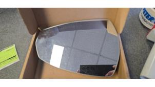 Begagnade Spegelglas, vänster Audi A3 Sportback (8VA/8VF) Pris € 30,25 Inklusive moms erbjuds av Autodemontage van de Laar