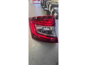 Gebruikte Achterlicht links Skoda Fabia III Combi (NJ5) 1.0 TSI 12V Prijs € 100,00 Margeregeling aangeboden door Autodemontage van de Laar