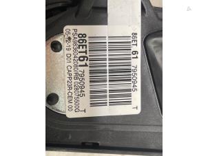 Begagnade Gaspedal Peugeot 308 SW (L4/L9/LC/LJ/LR) 1.2 12V e-THP PureTech 130 Pris € 35,00 Marginaltabell erbjuds av Autodemontage van de Laar