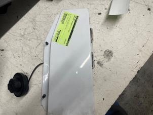 Begagnade Tanklucka Mercedes Sprinter 3,5t (907.6/910.6) 316 CDI 2.1 D RWD Pris € 50,00 Marginaltabell erbjuds av Autodemontage van de Laar