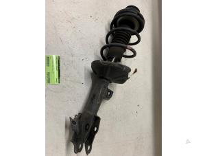 Gebruikte Veerpoot links-voor Suzuki Celerio (LF) 1.0 12V Dualjet Prijs € 70,00 Margeregeling aangeboden door Autodemontage van de Laar