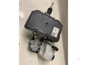 Begagnade Bromsservo Volkswagen Up! (121) e-Up! Pris € 350,00 Marginaltabell erbjuds av Autodemontage van de Laar