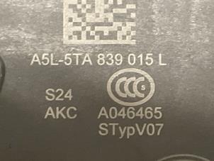 Begagnade Dörrlåsmekanism, 4-dörrars, vänster bak Volkswagen Golf VII (AUA) 1.5 TSI Evo BMT 16V Pris € 50,00 Marginaltabell erbjuds av Autodemontage van de Laar