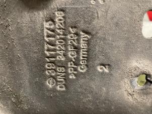 Begagnade Motorskyddspanel Opel Astra K Sports Tourer 1.5 CDTi 105 12V Pris € 60,00 Marginaltabell erbjuds av Autodemontage van de Laar