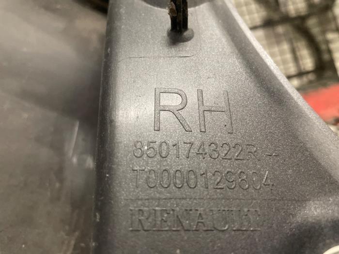 Bakre stötfångare från en Renault Clio IV Estate/Grandtour (7R) 0.9 Energy TCE 12V 2014