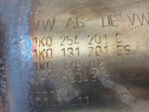 Begagnade Katalytisk avgasrenare Skoda Yeti (5LAC) 1.2 TSI 16V Pris € 175,00 Marginaltabell erbjuds av Autodemontage van de Laar