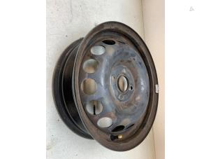 Używane Obrecz Toyota Aygo (B40) 1.0 12V VVT-i Cena € 25,00 Procedura marży oferowane przez Autodemontage van de Laar