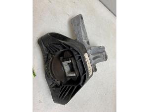 Gebruikte Motorsteun Renault Megane IV Estate (RFBK) 1.5 Energy dCi 110 Prijs op aanvraag aangeboden door Autodemontage van de Laar