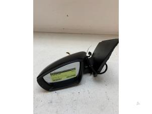 Gebruikte Buitenspiegel links Volkswagen Polo V (6R) 1.4 TDI DPF BlueMotion technology Prijs € 70,00 Margeregeling aangeboden door Autodemontage van de Laar