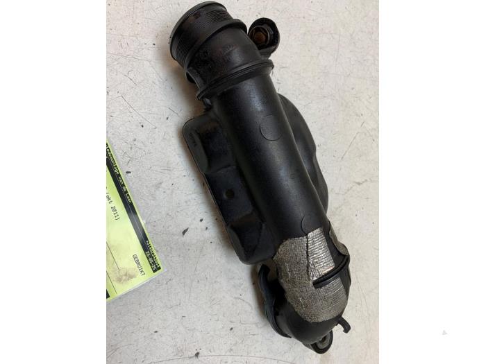 Turbo Pijp van een Peugeot Partner Tepee (7A/B/C/D/E/F/G/J/P/S) 1.6 HDiF 90 16V Phase 1 2011