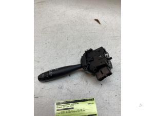 Begagnade Indikatorbrytare Hyundai i10 (F5) 1.1i 12V Pris € 15,00 Marginaltabell erbjuds av Autodemontage van de Laar