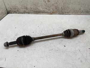 Begagnade Drivaxel, vänster fram Mitsubishi Space Star (A0) 1.2 12V Pris € 100,00 Marginaltabell erbjuds av Autodemontage van de Laar