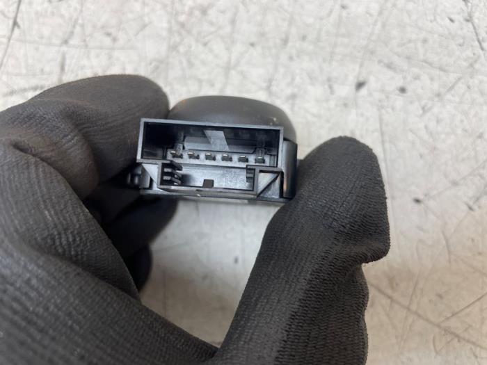 Brytare, eldrivet säte från en Audi A3 Sportback (8VA/8VF) 2.0 TDI 16V Quattro 2013