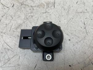 Begagnade Brytare, eldrivet säte Audi A3 Sportback (8VA/8VF) 2.0 TDI 16V Quattro Pris € 30,00 Marginaltabell erbjuds av Autodemontage van de Laar