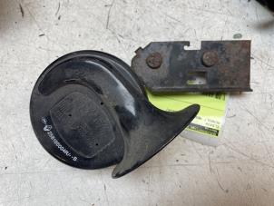 Gebruikte Claxon Renault Megane III Grandtour (KZ) 1.4 16V TCe 130 Prijs € 25,00 Margeregeling aangeboden door Autodemontage van de Laar