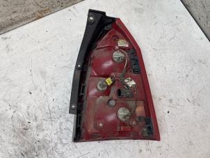 Begagnade Baklykta, vänster Hyundai Tucson (JM) 2.0 16V CVVT 4x2 Pris € 50,00 Marginaltabell erbjuds av Autodemontage van de Laar