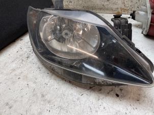 Gebruikte Koplamp rechts Seat Ibiza IV (6J5) 1.2 12V Prijs € 75,00 Margeregeling aangeboden door Autodemontage van de Laar