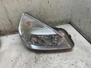Begagnade Strålkastare, höger Renault Espace (JK) 2.0 Turbo 16V Grand Espace Pris € 125,00 Marginaltabell erbjuds av Autodemontage van de Laar