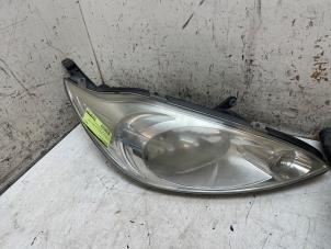 Gebruikte Koplamp rechts Ford Ka II 1.2 Prijs € 60,00 Margeregeling aangeboden door Autodemontage van de Laar