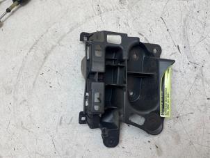 Gebruikte Bumpersteun rechts-achter Opel Corsa F (UB/UH/UP) 1.2 Turbo 12V 100 Prijs € 25,00 Margeregeling aangeboden door Autodemontage van de Laar