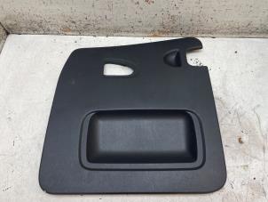 Begagnade List, bakdörr, 4-dörrars, vänster Fiat Talento 1.6 EcoJet BiTurbo 125 Pris € 35,00 Marginaltabell erbjuds av Autodemontage van de Laar