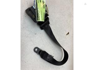 Begagnade Främre säkerhetsbälte, vänster Ford Focus 2 1.6 16V Pris € 50,00 Marginaltabell erbjuds av Autodemontage van de Laar