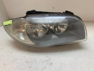 Begagnade Strålkastare, höger BMW 1 serie (E87/87N) 116i 1.6 16V Pris € 75,00 Marginaltabell erbjuds av Autodemontage van de Laar