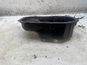 Begagnade Oljetråg Skoda Yeti (5LAC) 1.2 TSI 16V Pris € 45,00 Marginaltabell erbjuds av Autodemontage van de Laar