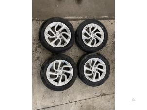 Begagnade Hjuluppsättning + däck Opel Crossland (X) 1.2 12V Pris på förfrågan erbjuds av Autodemontage van de Laar