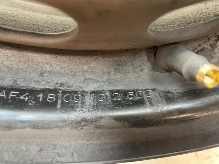 Hjul från en Dacia Dokker Express (8S) 1.5 Blue dCi 95 2019