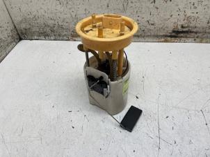 Używane Elektryczna pompa paliwa Volkswagen Polo V (6R) 1.2 TDI 12V BlueMotion Cena € 75,00 Procedura marży oferowane przez Autodemontage van de Laar