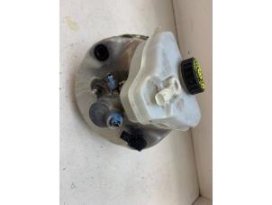 Gebruikte Rembekrachtiger Mercedes C (W205) C-180 1.6 16V Prijs op aanvraag aangeboden door Autodemontage van de Laar