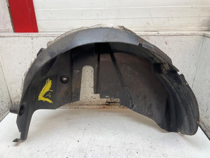 Isolering, hjulhus från en Opel Crossland (X) 1.2 12V 2018