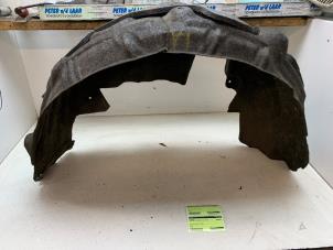 Gebruikte Modderkuip Mercedes C (W205) C-180 1.6 16V Prijs € 20,00 Margeregeling aangeboden door Autodemontage van de Laar