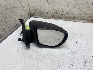 Begagnade Skärmspegel, höger Renault Zoé (AG) R110 Pris € 125,00 Marginaltabell erbjuds av Autodemontage van de Laar